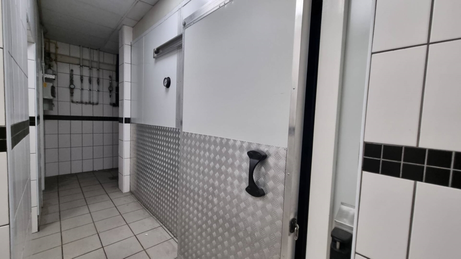 To Let Commercial Property for Rent in Woodstock Western Cape